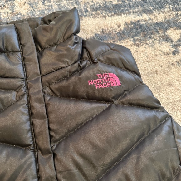 North Face Limited Edition Breast Cancer Jacket - Picture 2 of 6